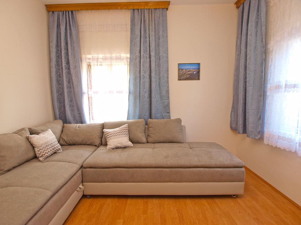 Apartments Joko 1160 พูลา ภายนอก รูปภาพ